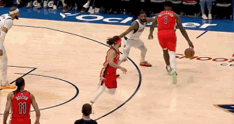 打得很努力了!锡安17中11砍29分5板7助2断 内线表现相当强势