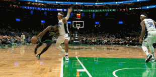 班凯罗谈第五犯:布朗打到了我的脸却吹我犯规 不清楚这什么规则